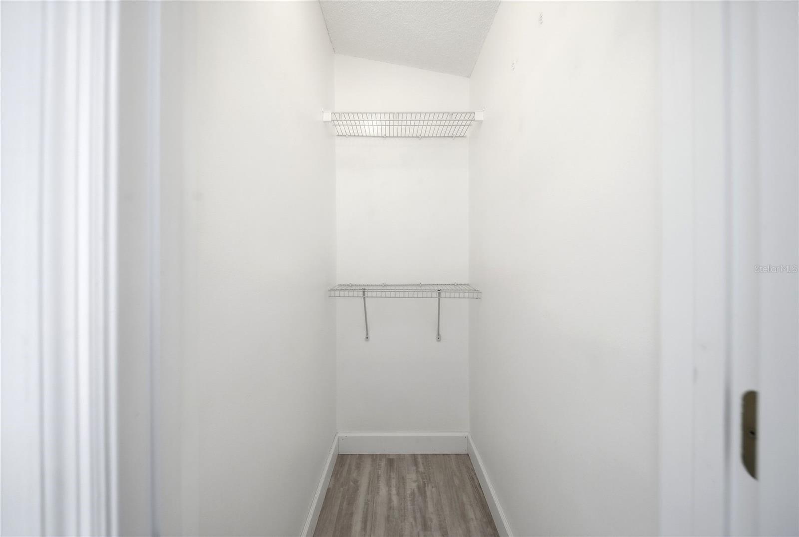 EDGEWATER SHORES - Residential