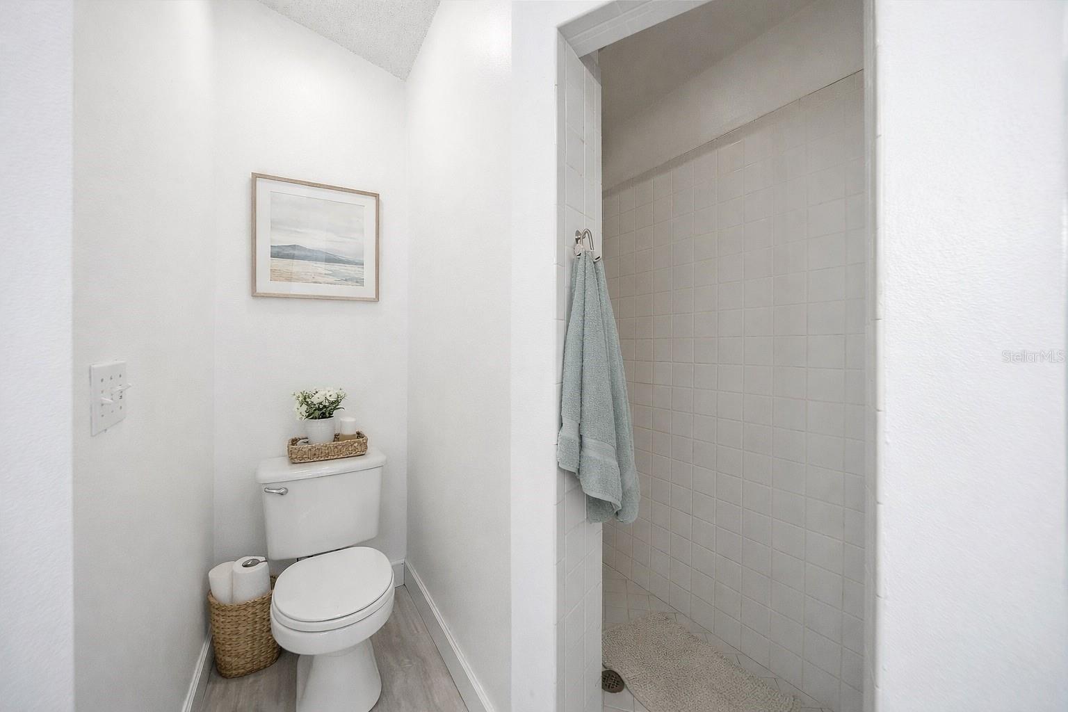 EDGEWATER SHORES - Residential