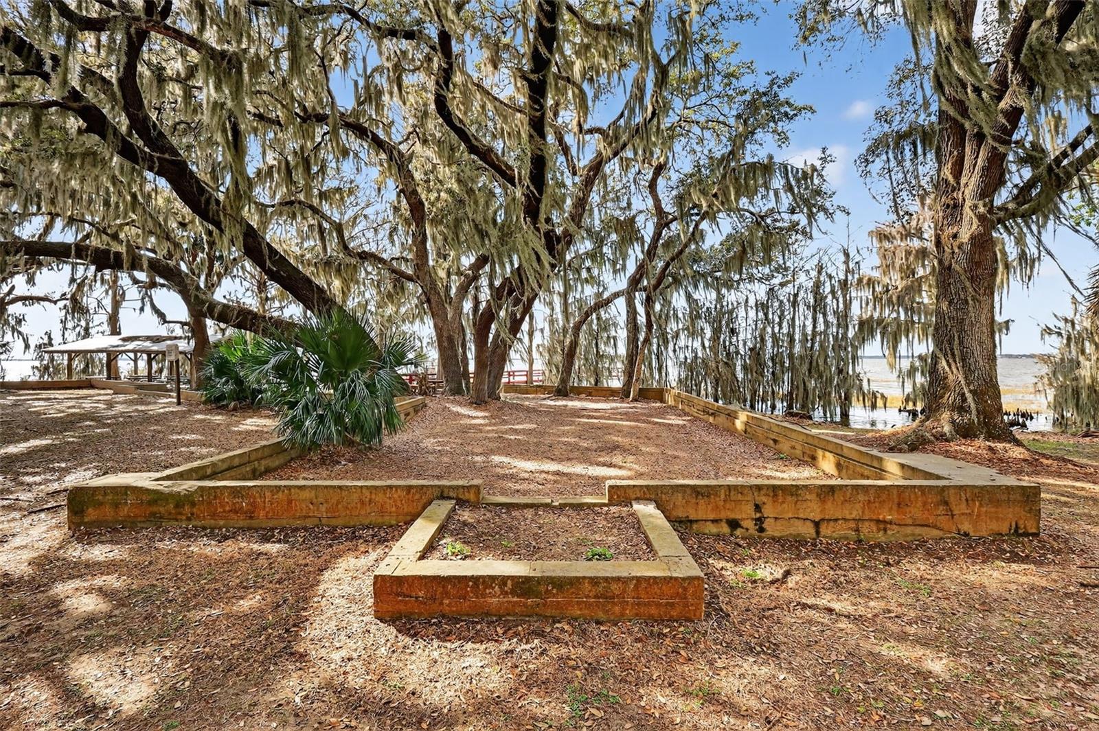 EUSTIS SPRINGWOOD LANDING SUB - Residential