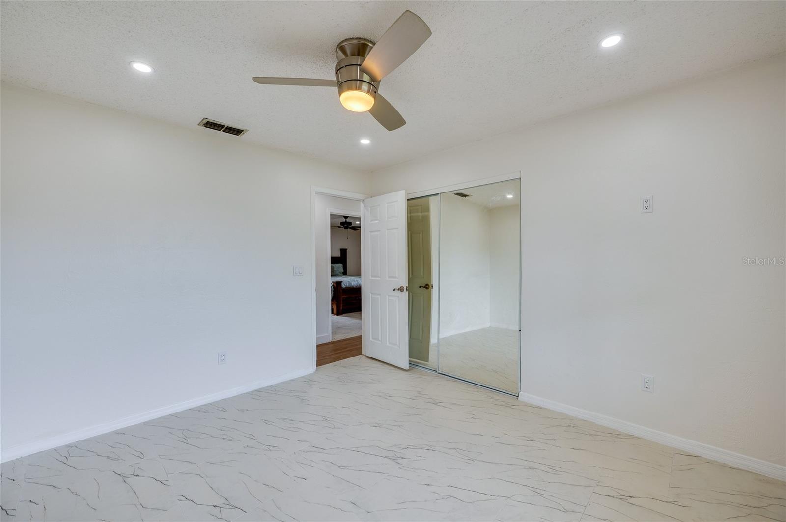 SLEEPY HOLLOW UNIT 01 - Residential