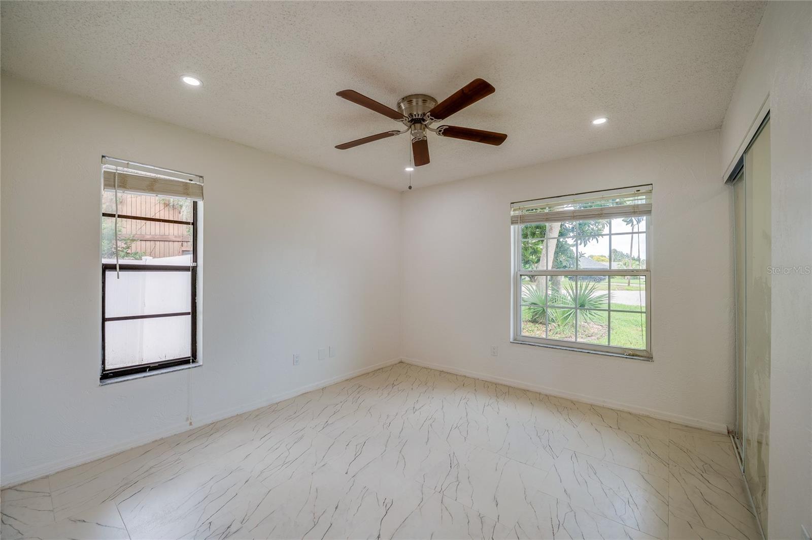 SLEEPY HOLLOW UNIT 01 - Residential