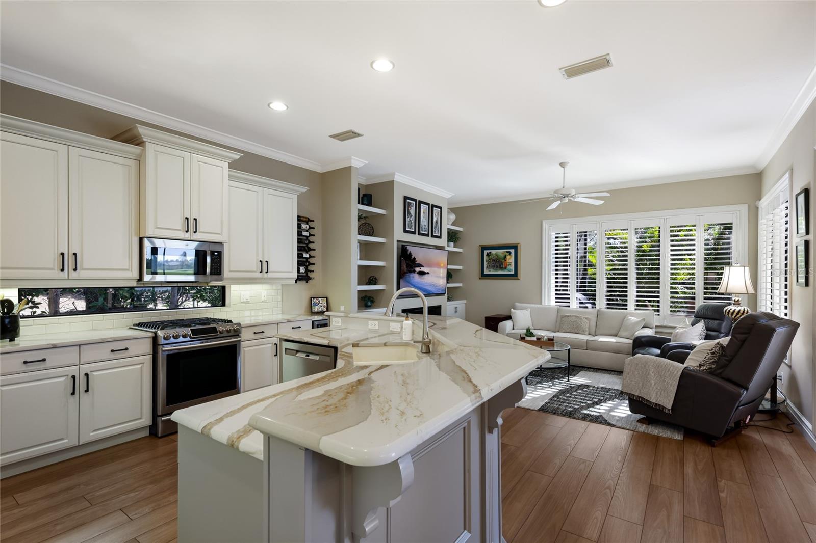 LAKEWOOD RANCH COUNTRY CLUB VILLAGE - Residential