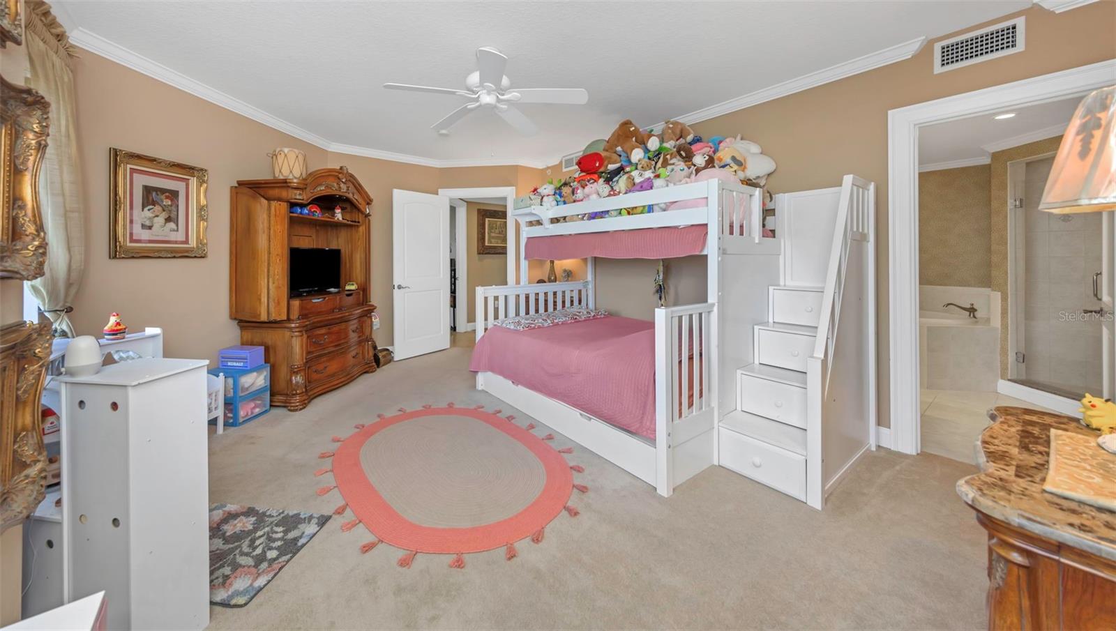 VITTORIA CONDO - Residential