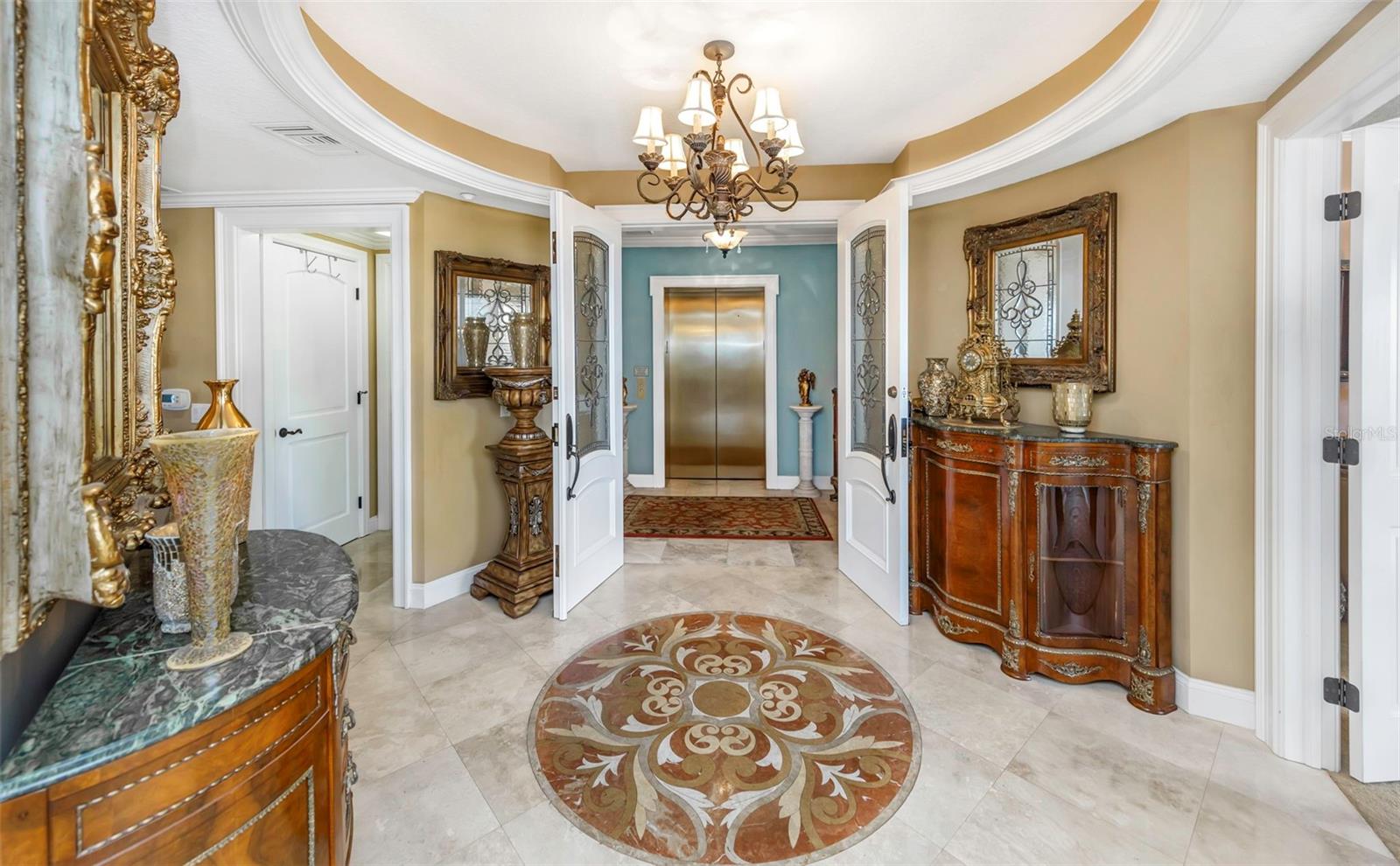 VITTORIA CONDO - Residential