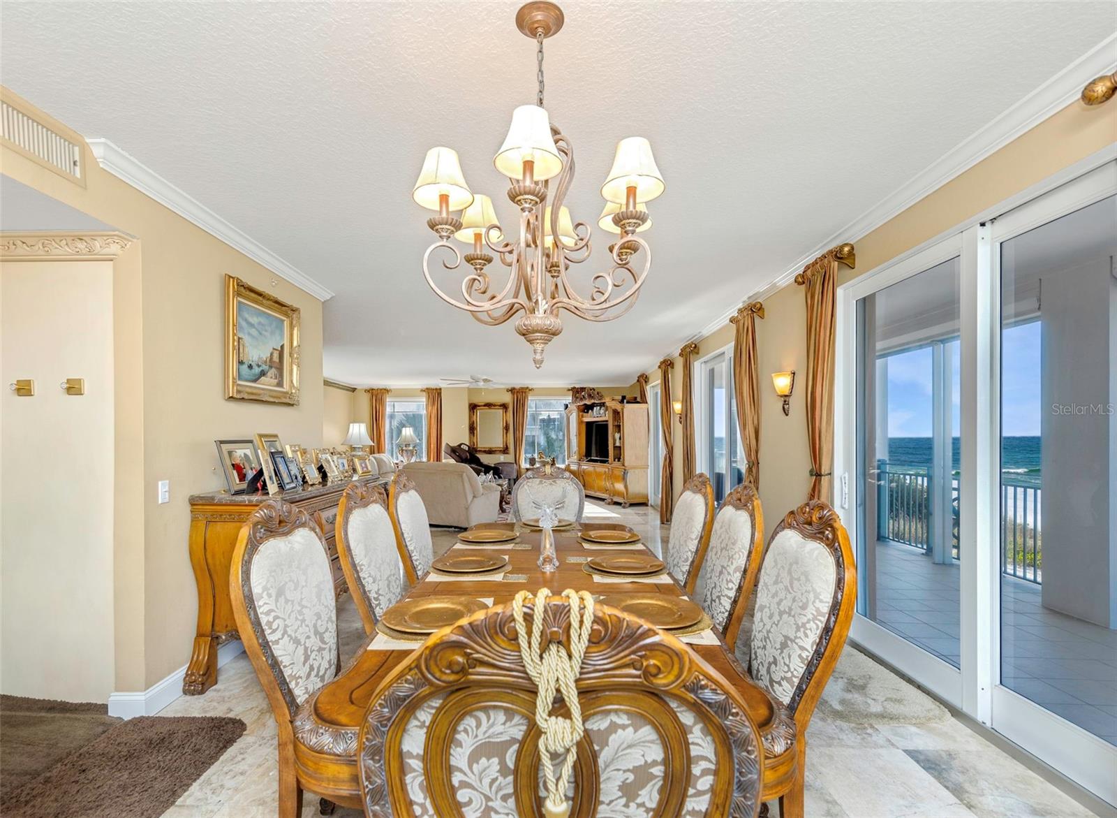 VITTORIA CONDO - Residential