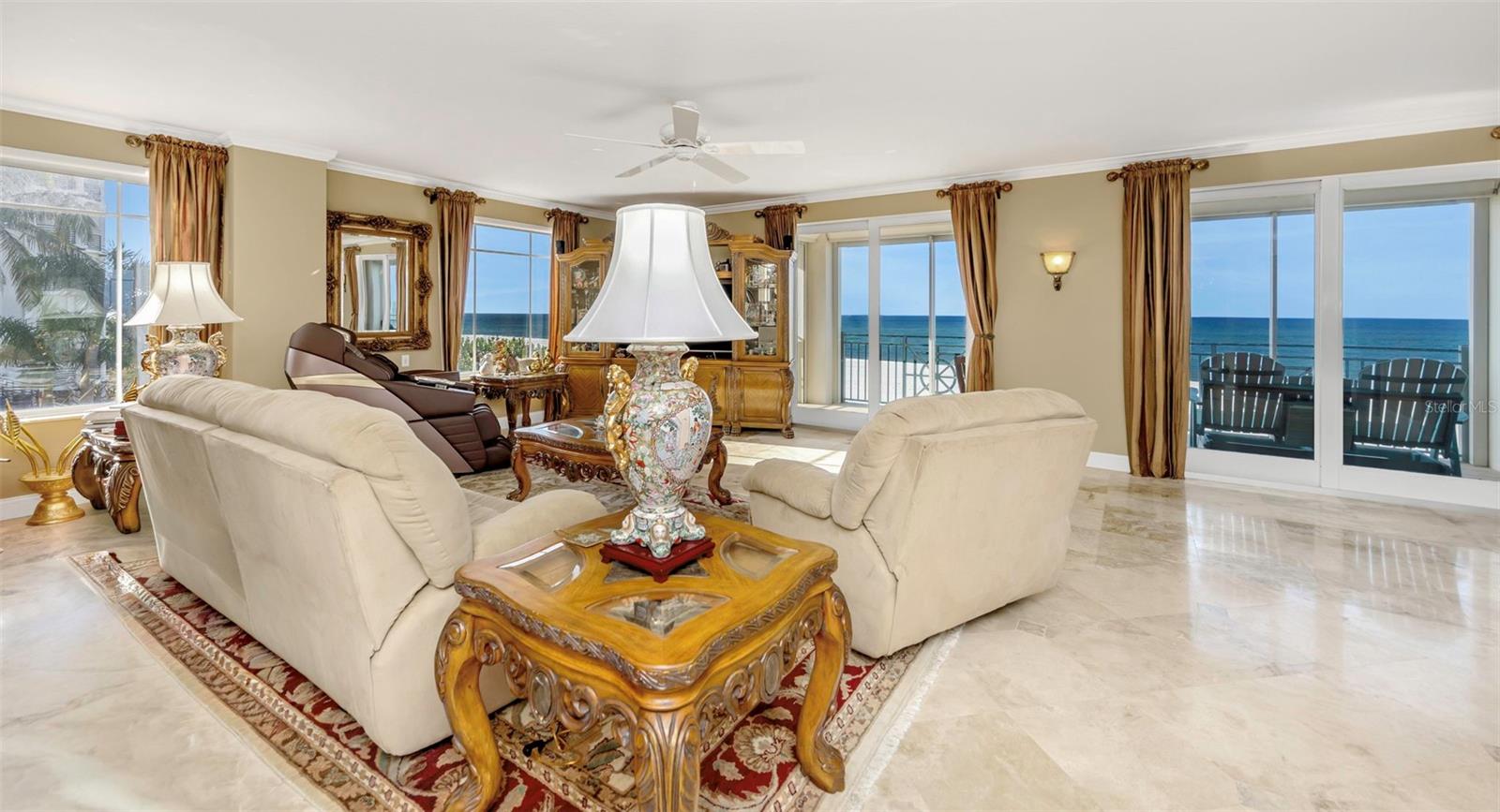 VITTORIA CONDO - Residential