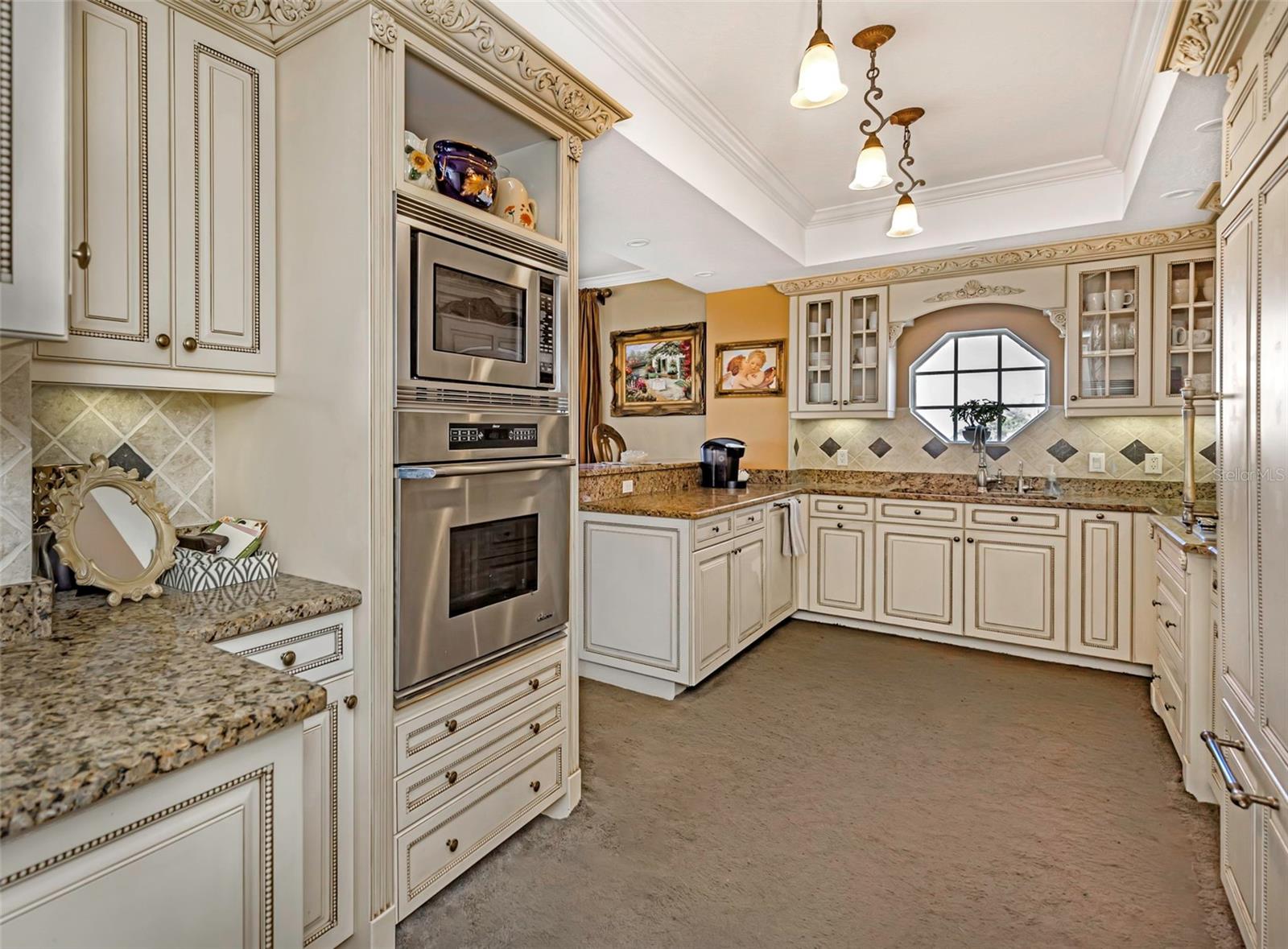 VITTORIA CONDO - Residential