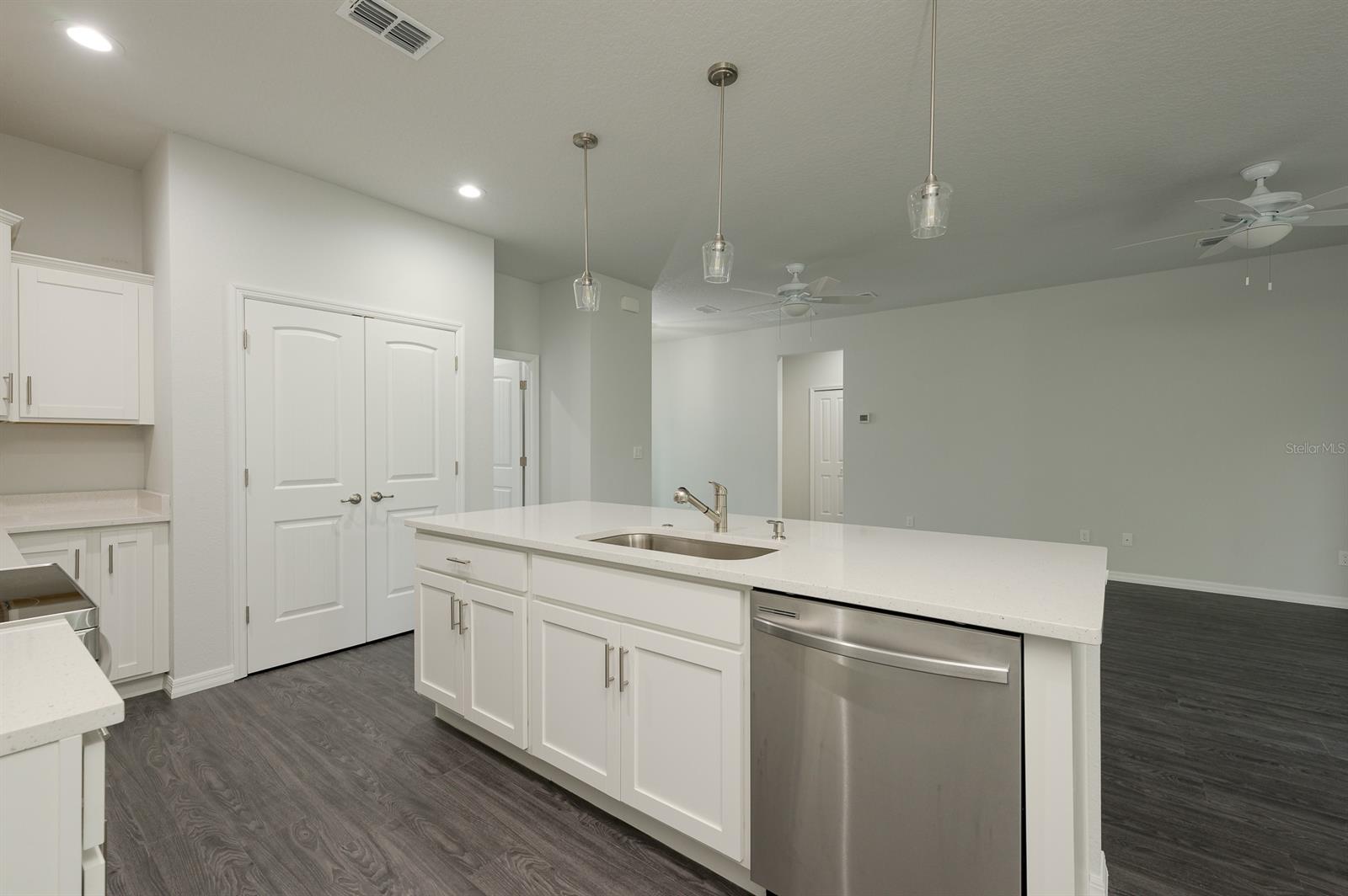 Florida Shores 01 - Residential