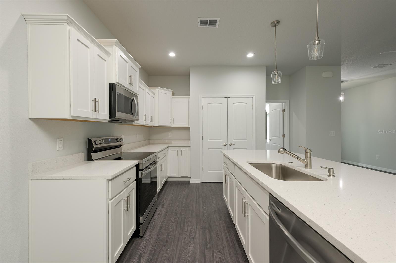 Florida Shores 01 - Residential