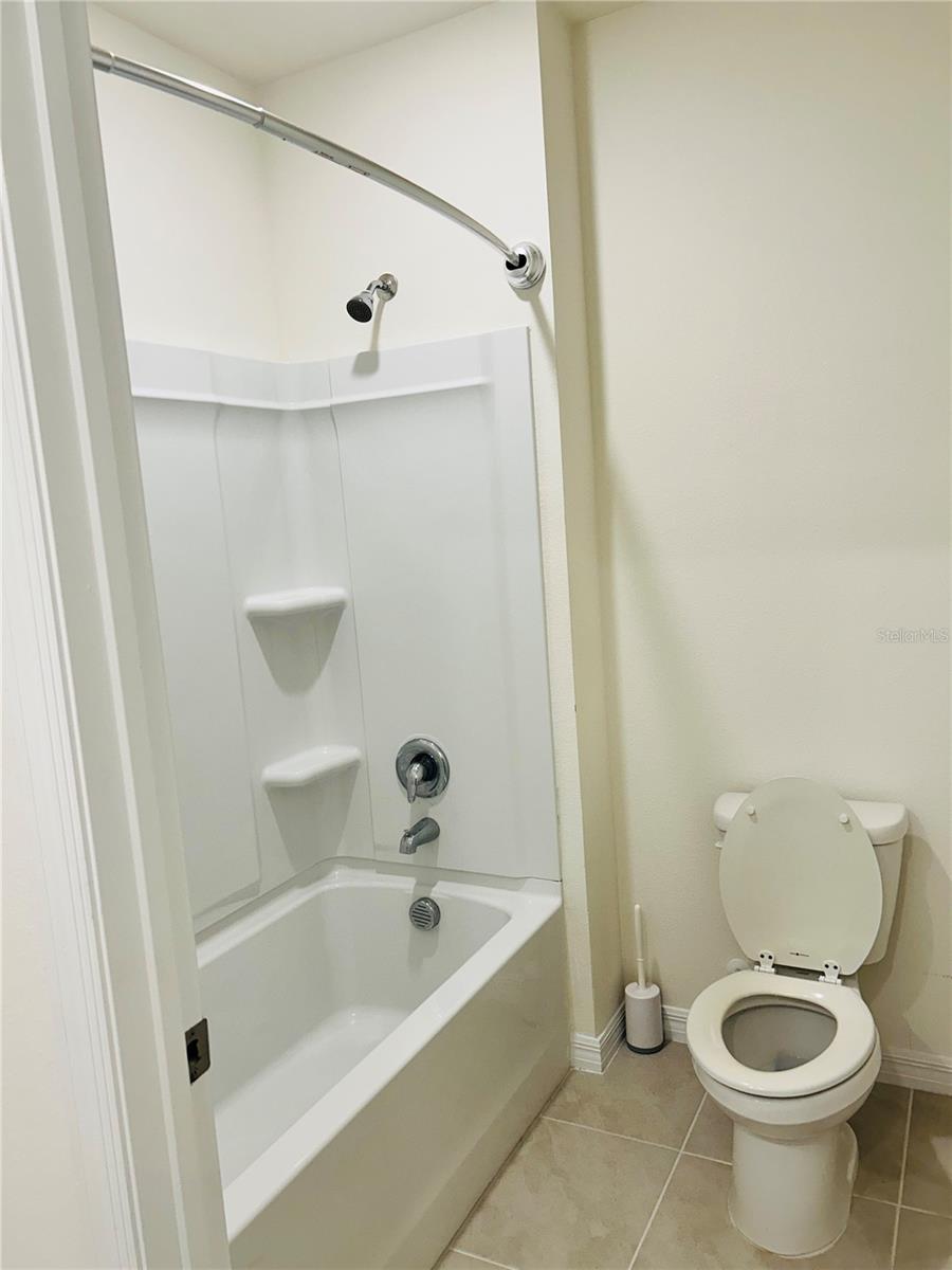 HARMONY/LK ELOISE PH 1 - Residential Lease