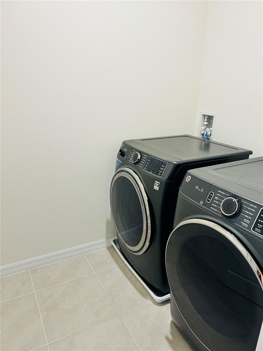 HARMONY/LK ELOISE PH 1 - Residential Lease