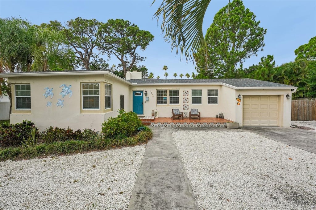 Photo of 1654 Bayshore Boulevard, Dunedin, FL 34698 (MLS # TB8538257)