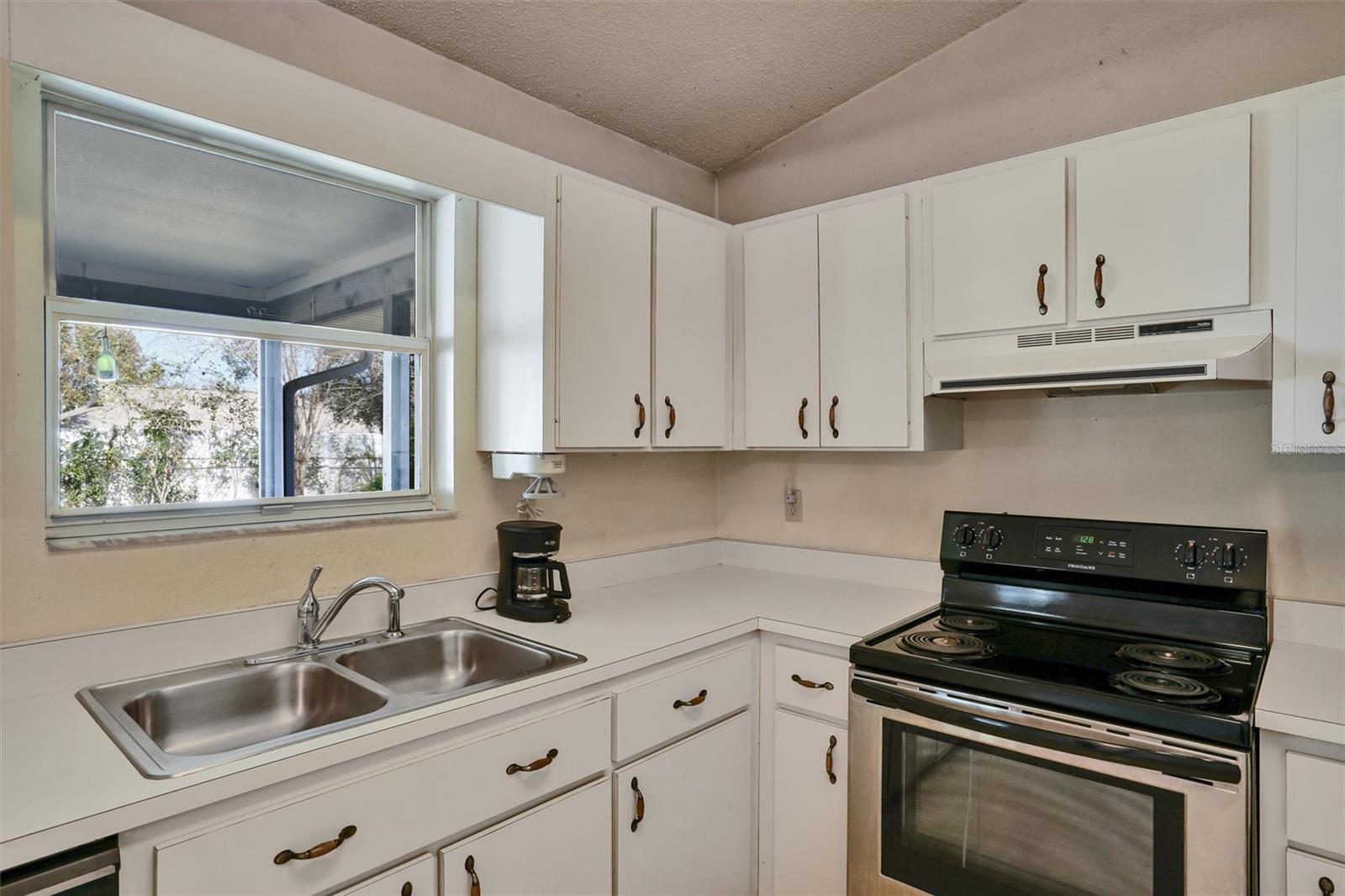 BELLEVIEW HEIGHTS ESTATES - Residential