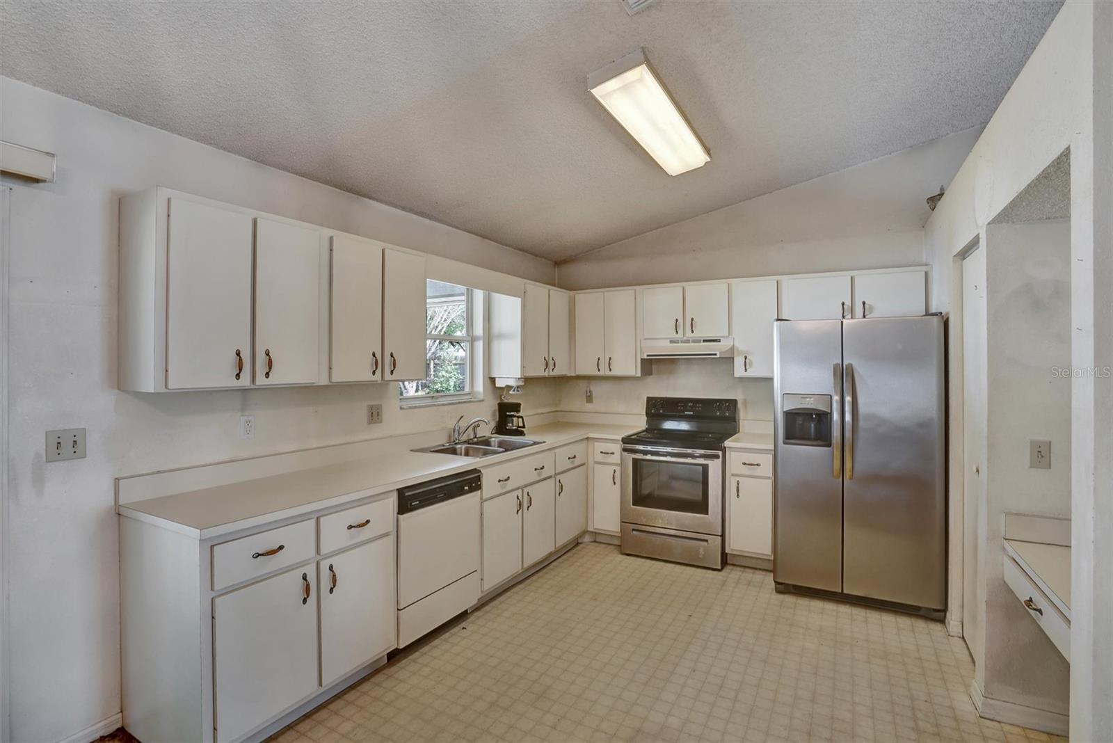 BELLEVIEW HEIGHTS ESTATES - Residential