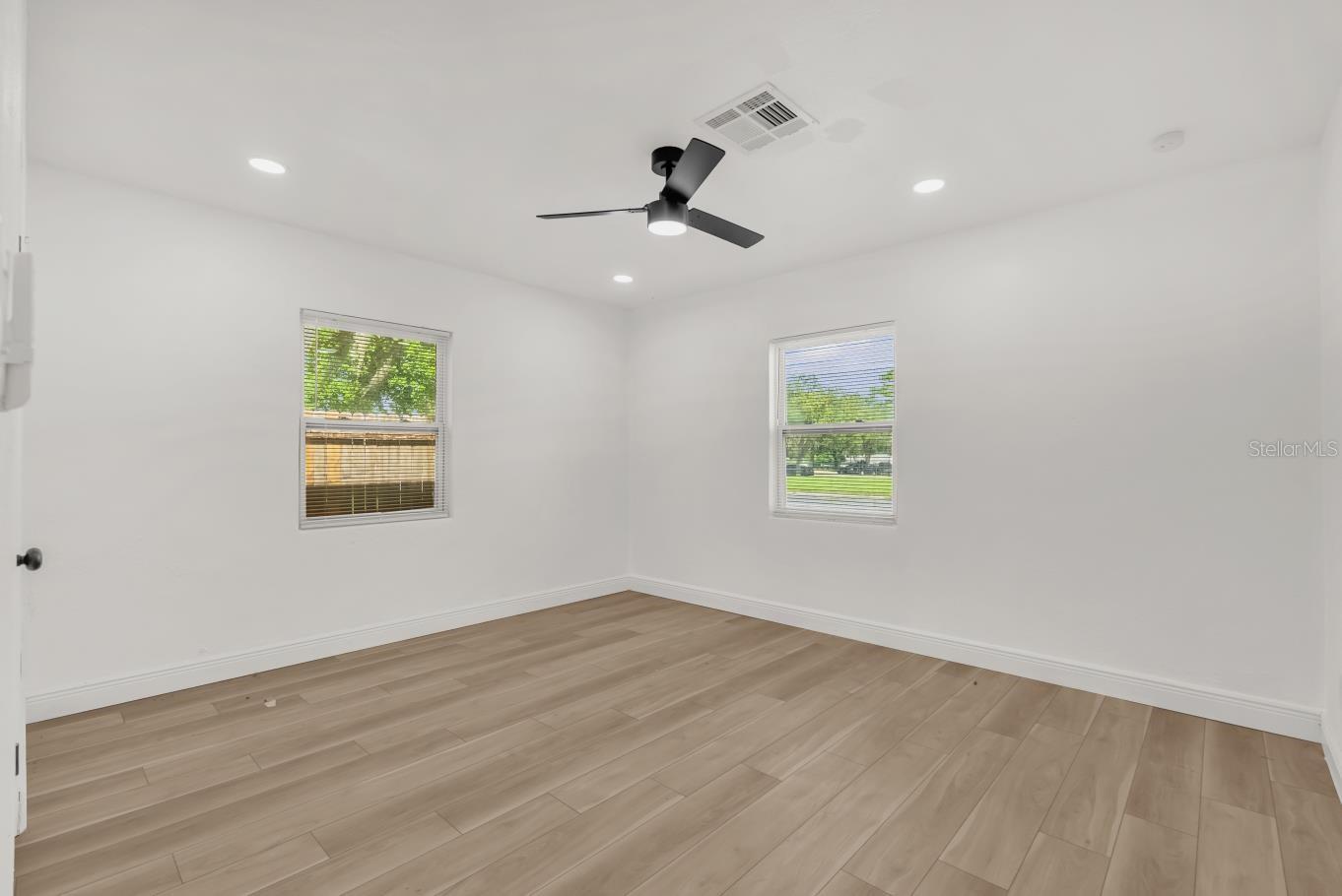 SPORTSMANS PARADISE - Residential