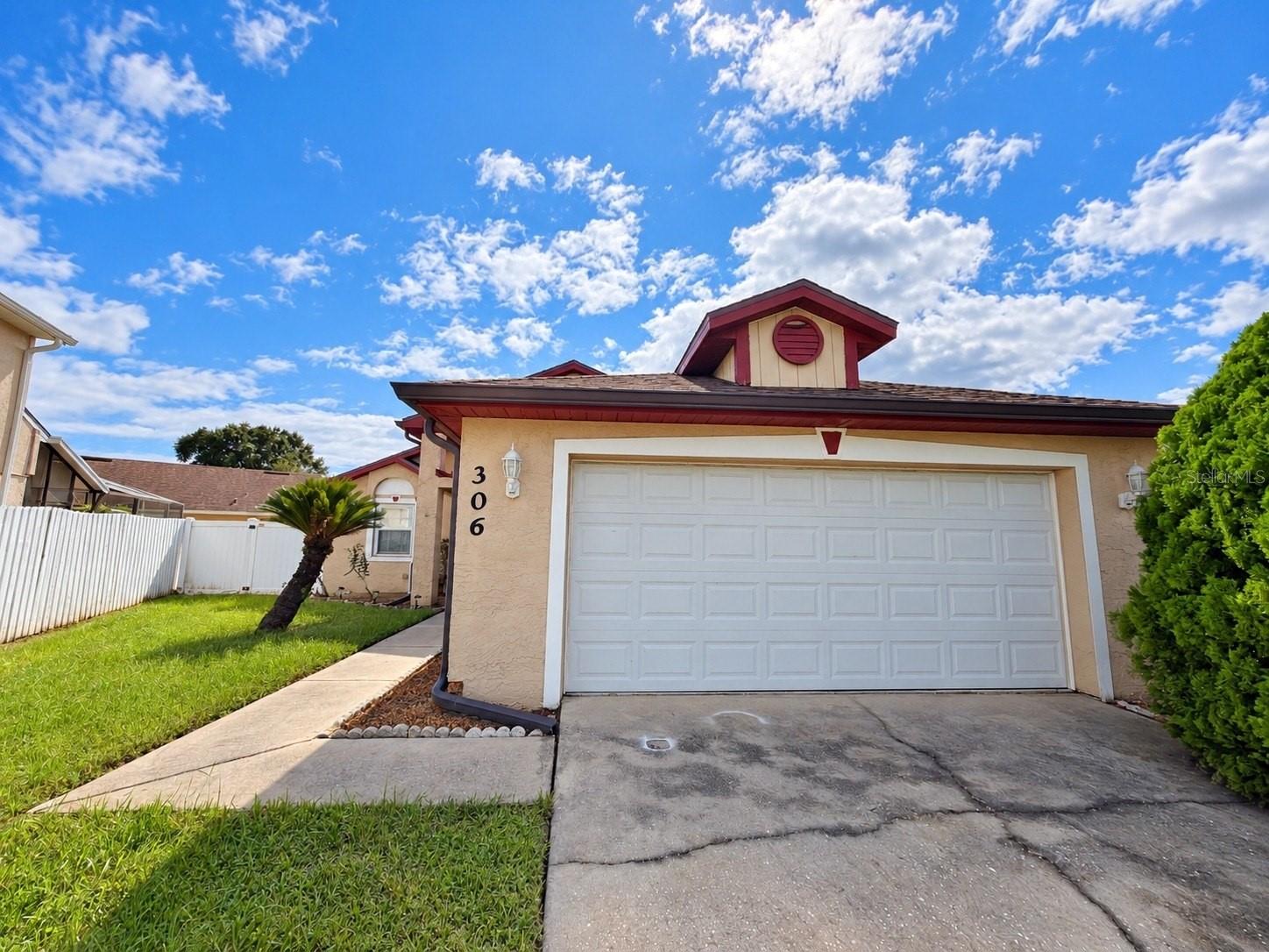 306 HOUSTON WOODS COURT