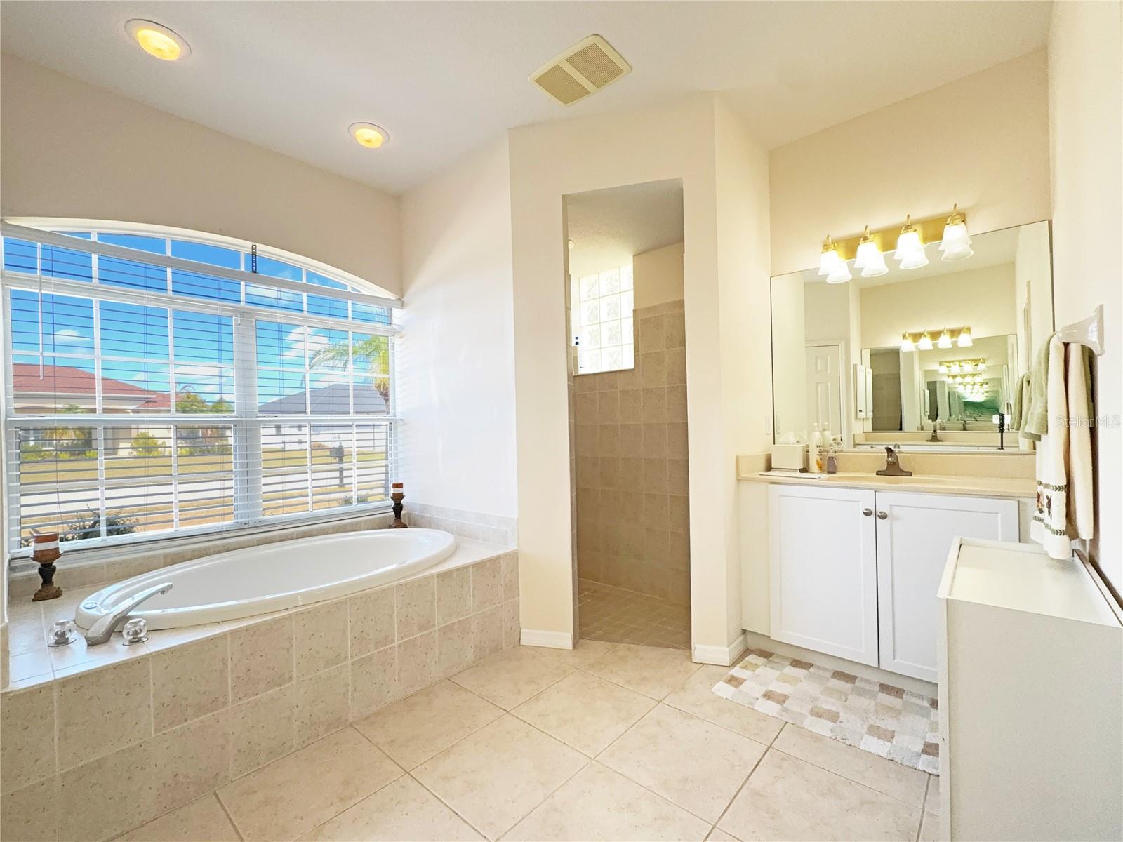 LAUREL MEADOWS - Residential