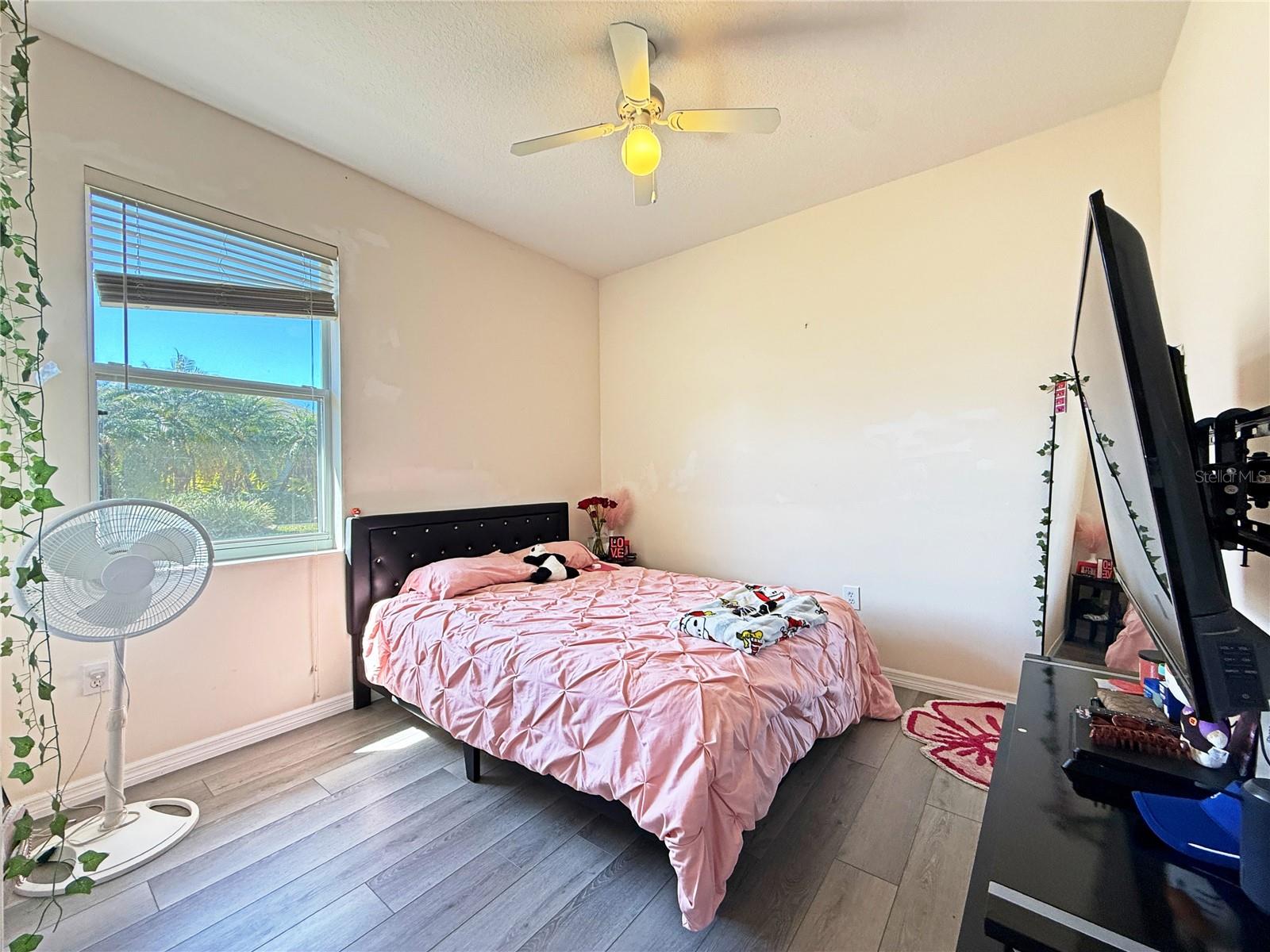 LAUREL MEADOWS - Residential