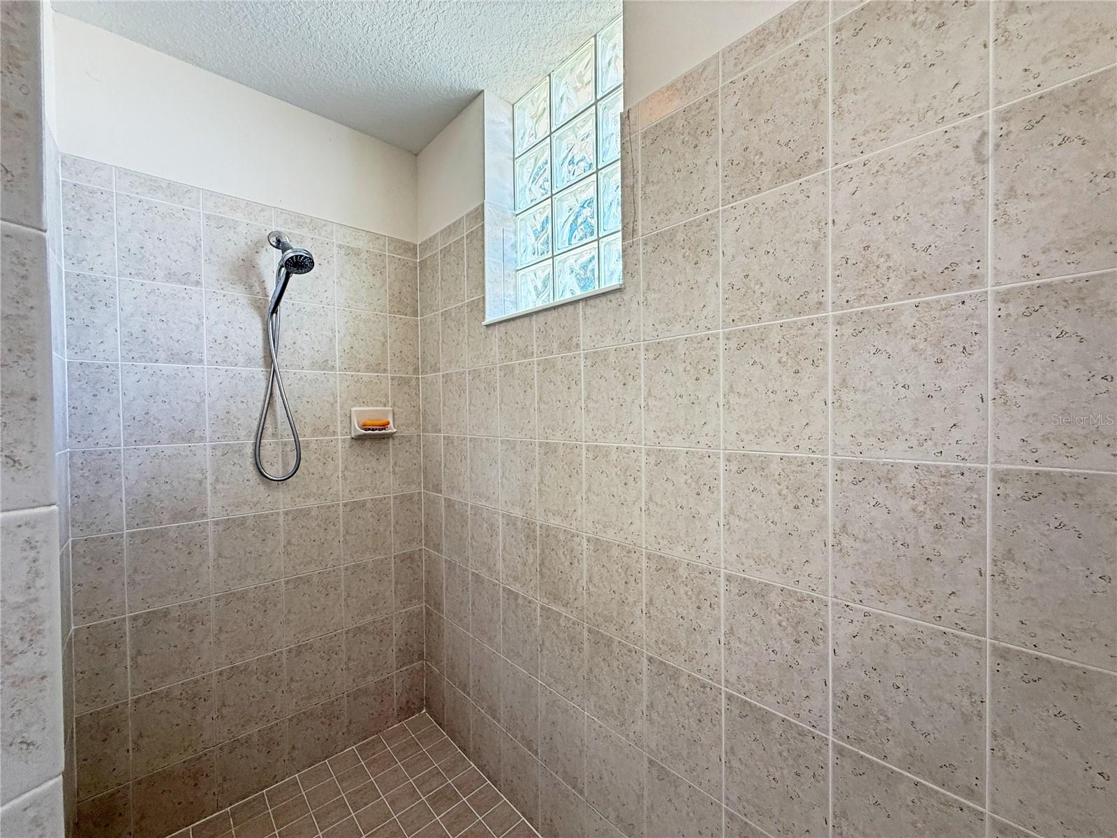 LAUREL MEADOWS - Residential