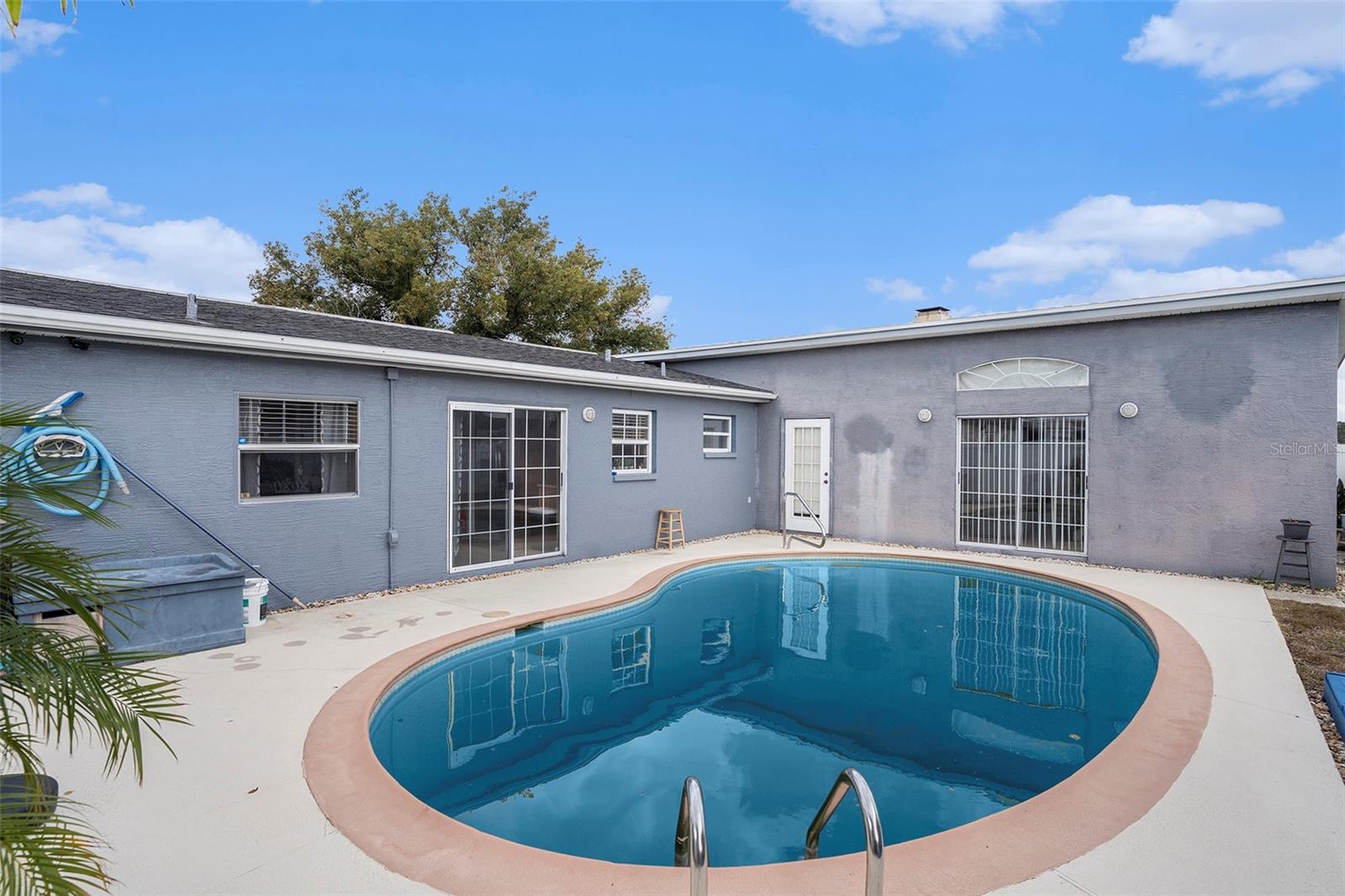 THE LAKES - Residential