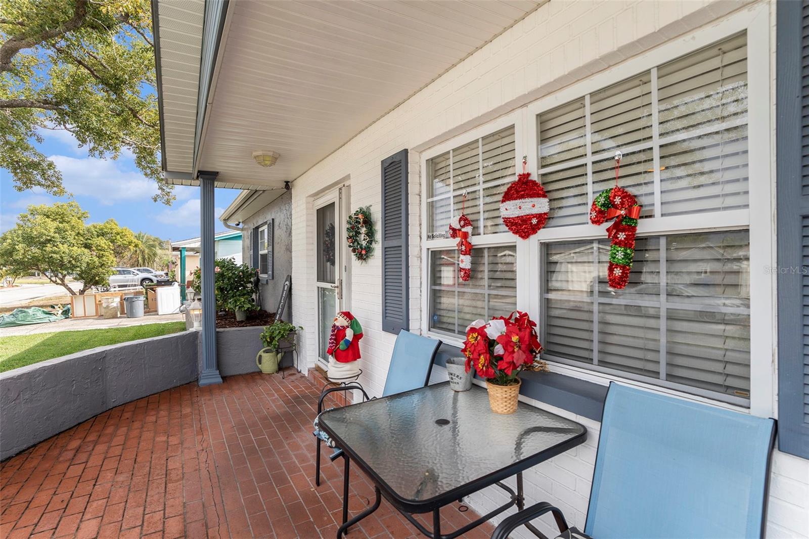 THE LAKES - Residential