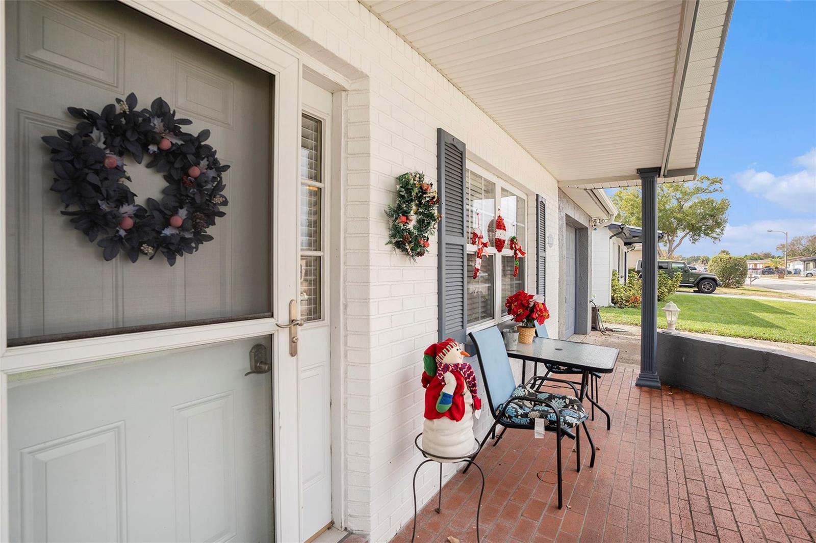 THE LAKES - Residential