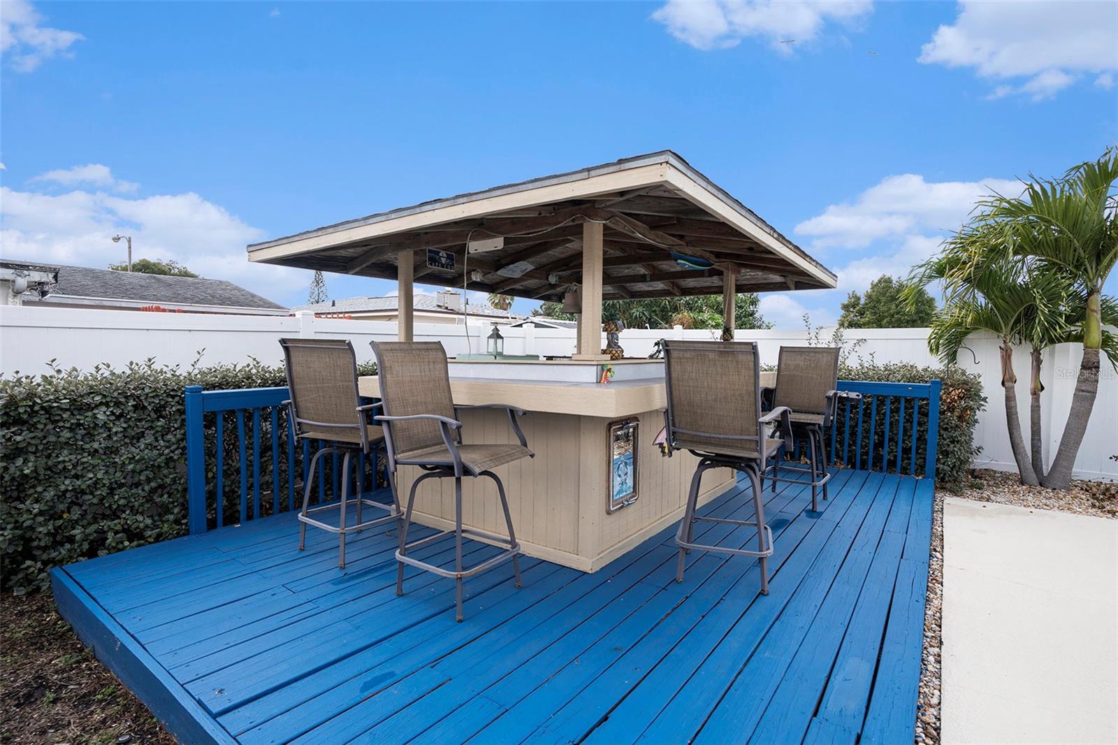 THE LAKES - Residential