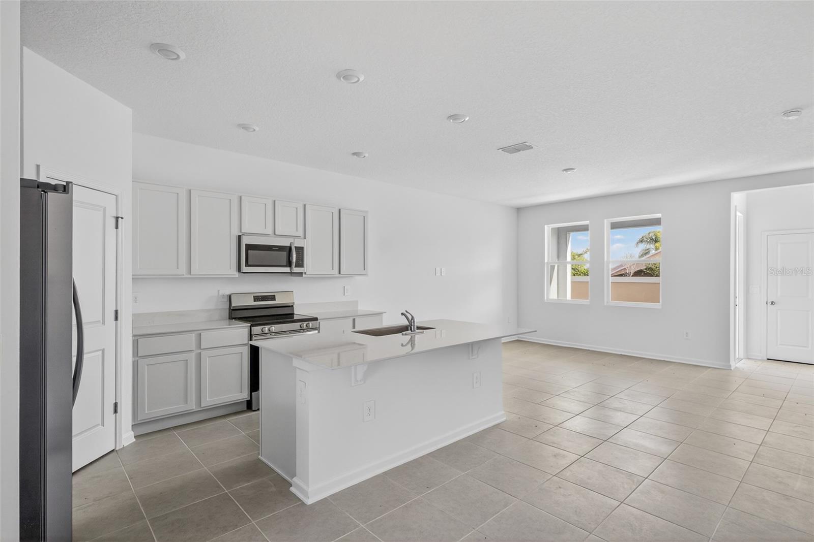 SOL VISTA - Residential Lease