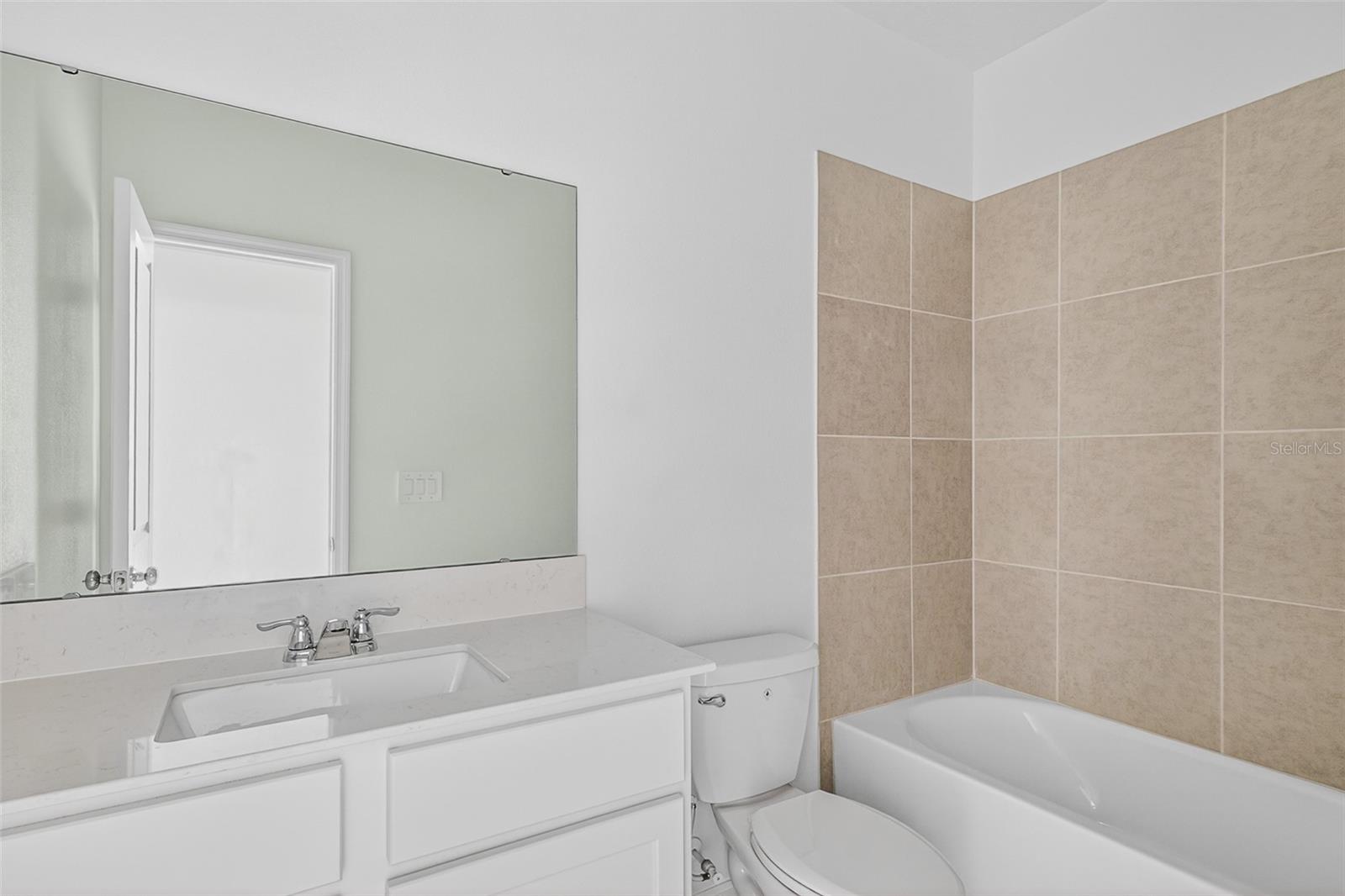 SOL VISTA - Residential Lease