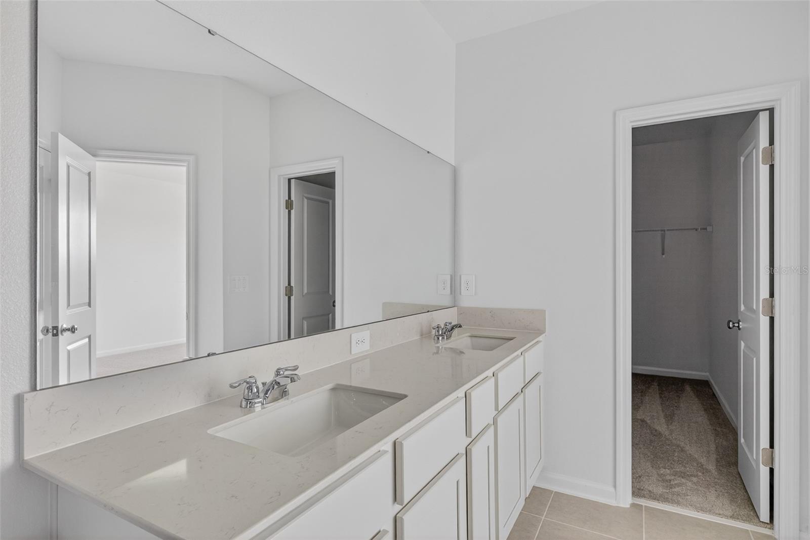 SOL VISTA - Residential Lease