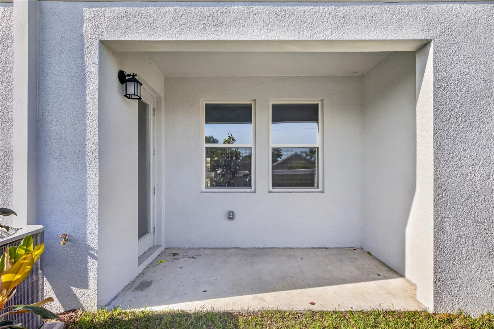 SOL VISTA - Residential Lease