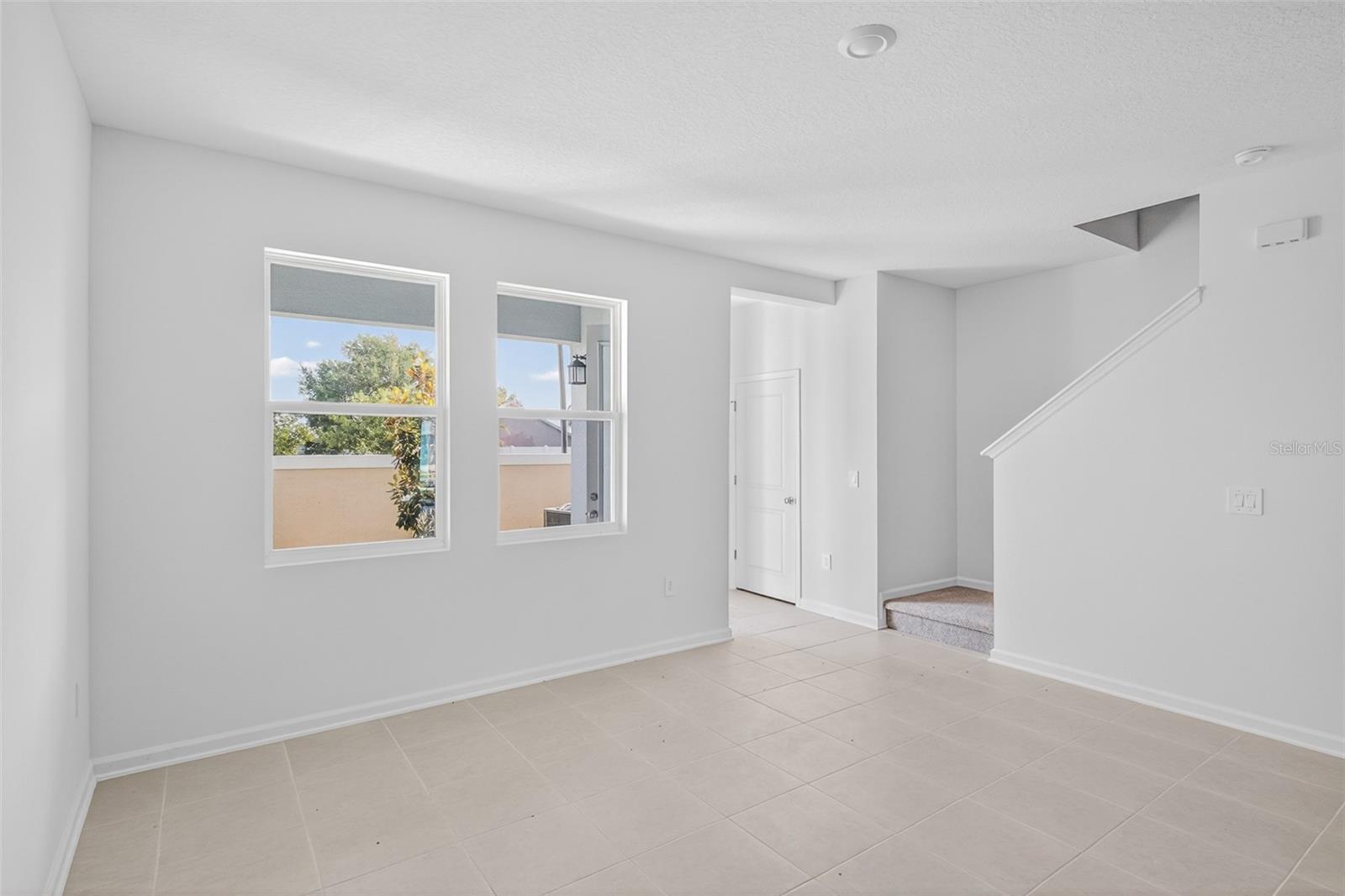 SOL VISTA - Residential Lease