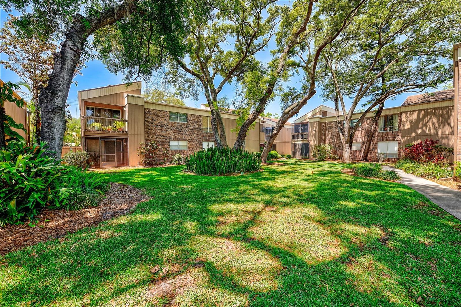 CARROLLBROOK LAKESIDE CONDOMIN - Residential