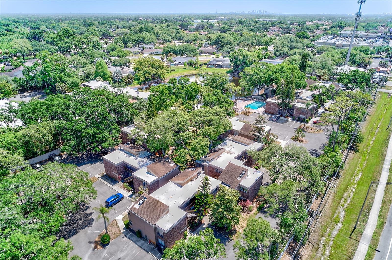 CARROLLBROOK LAKESIDE CONDOMIN - Residential