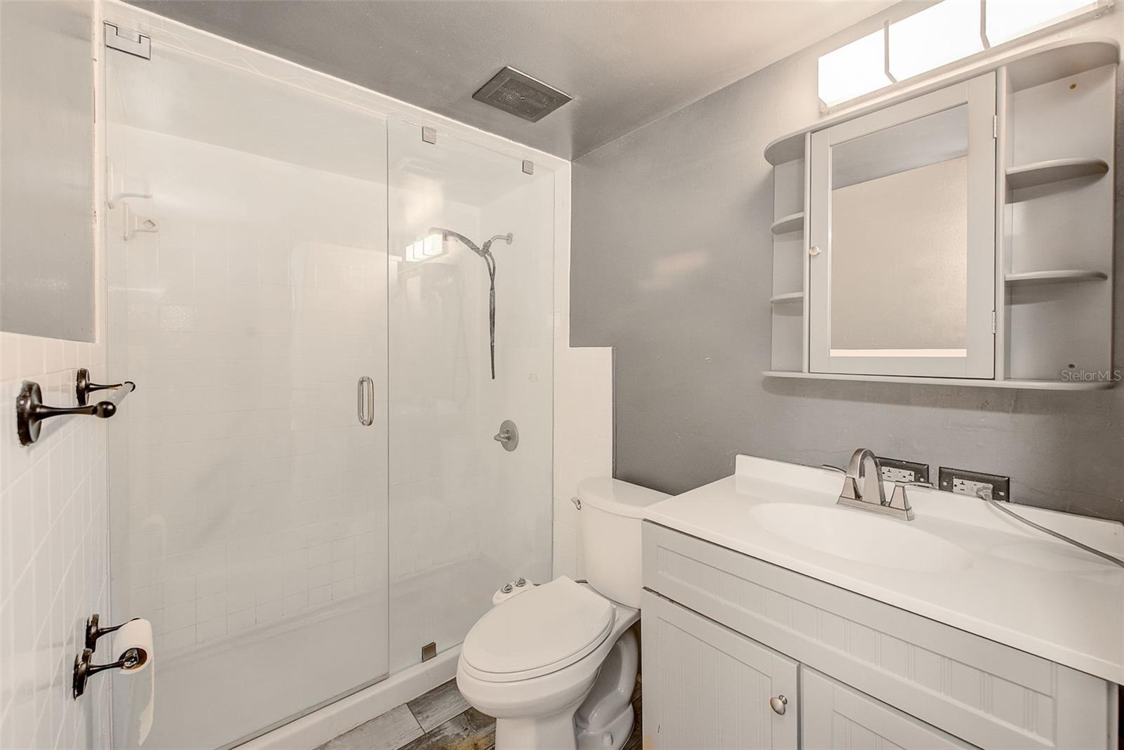 CARROLLBROOK LAKESIDE CONDOMIN - Residential