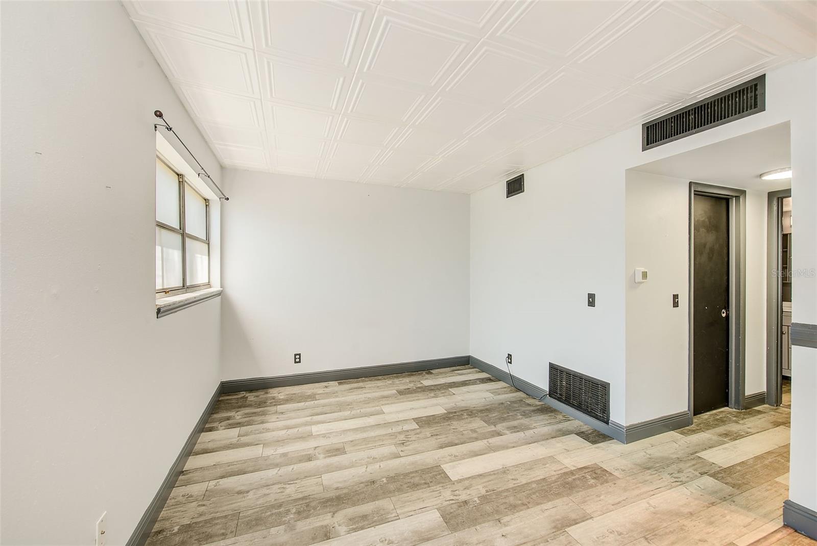 CARROLLBROOK LAKESIDE CONDOMIN - Residential