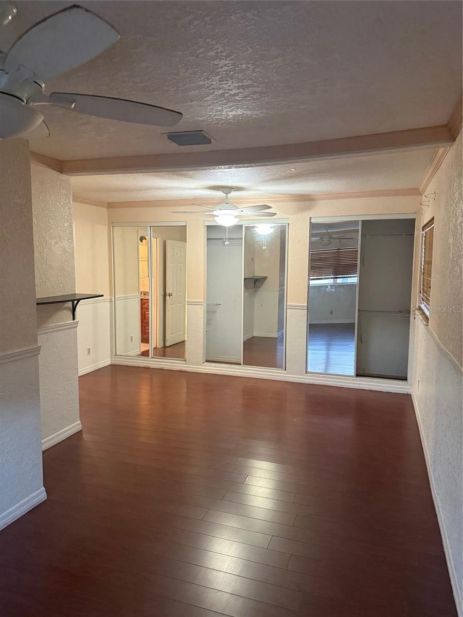 LAKE HARRIET ESTATES - Residential Lease