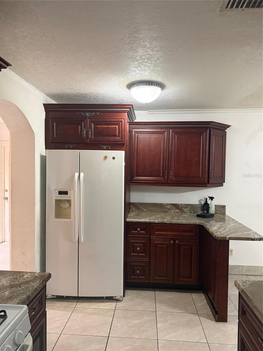 LAKE HARRIET ESTATES - Residential Lease