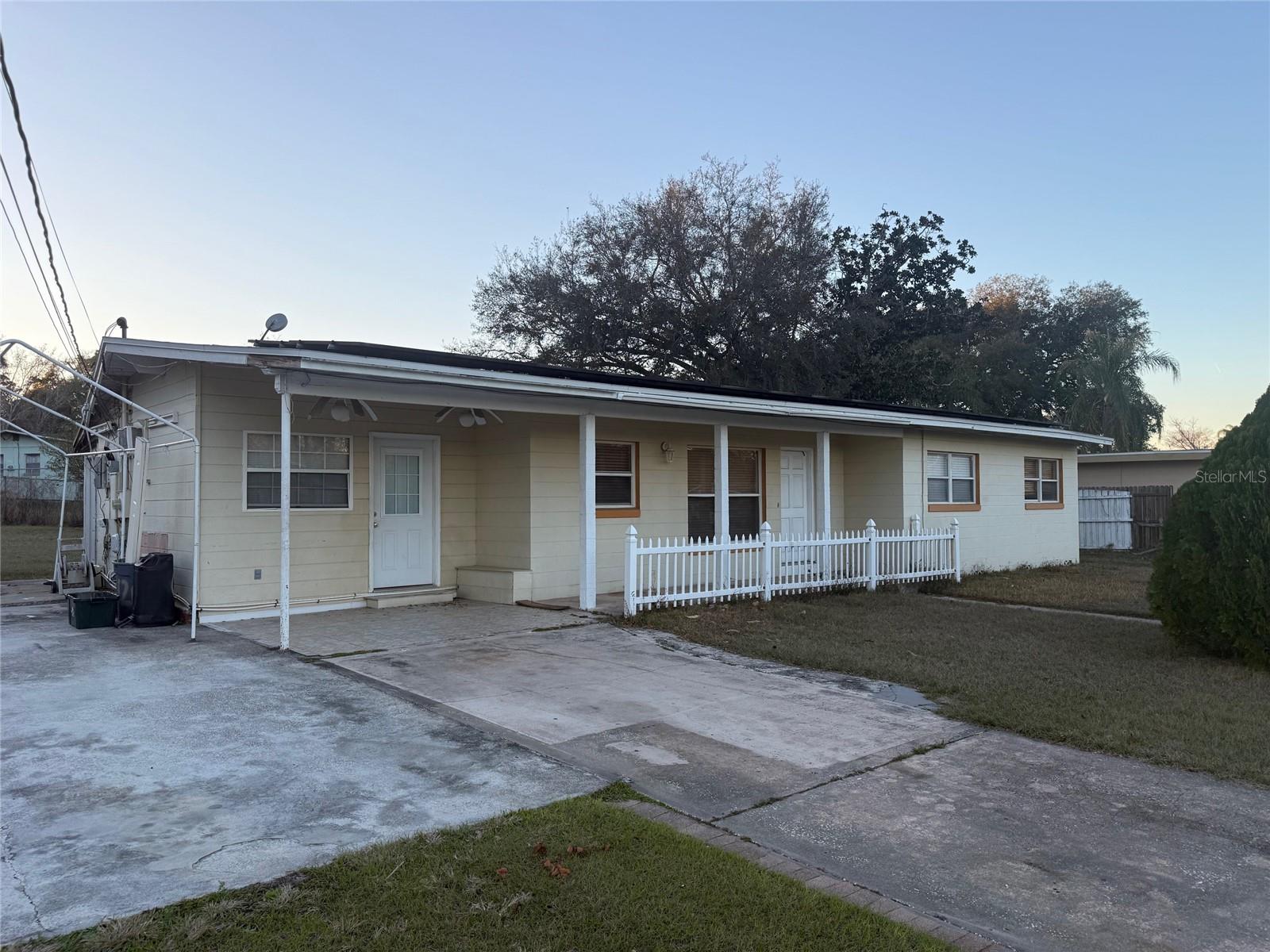 LAKE HARRIET ESTATES - Residential Lease