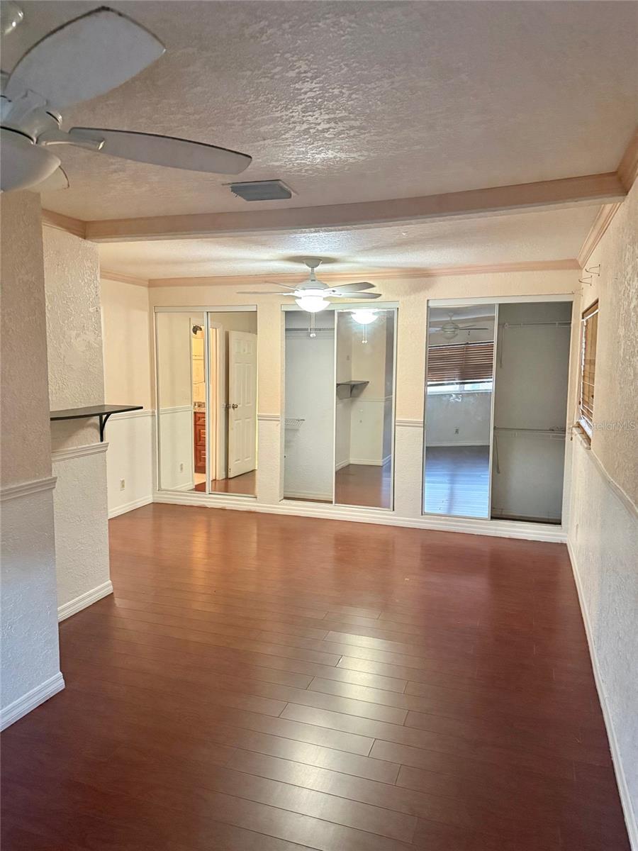 LAKE HARRIET ESTATES - Residential Lease