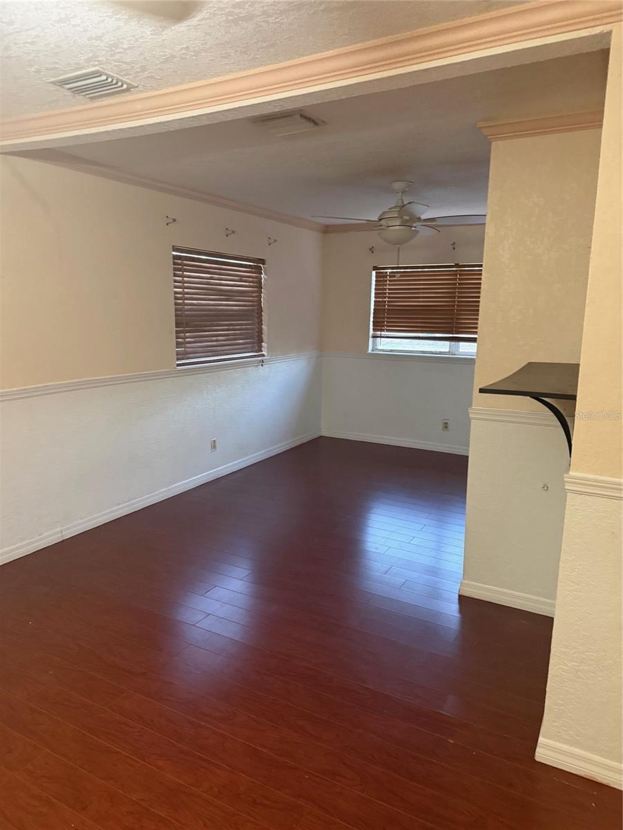 LAKE HARRIET ESTATES - Residential Lease