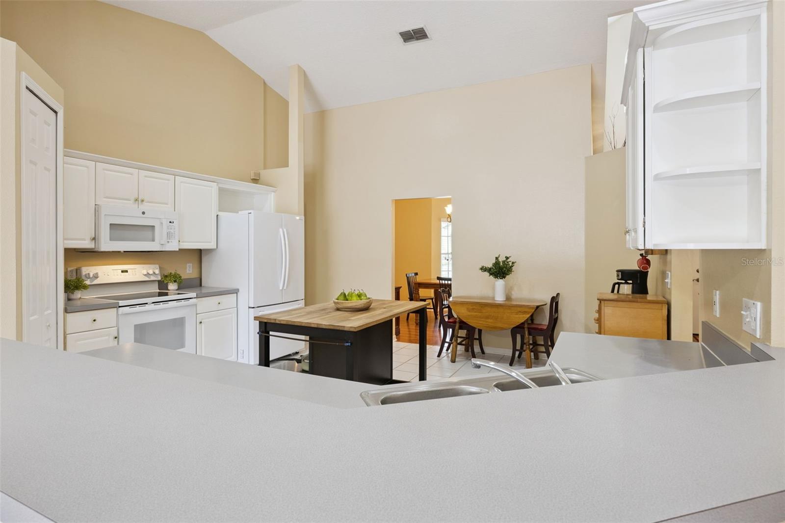 ISLAND POINTE SUB - Residential