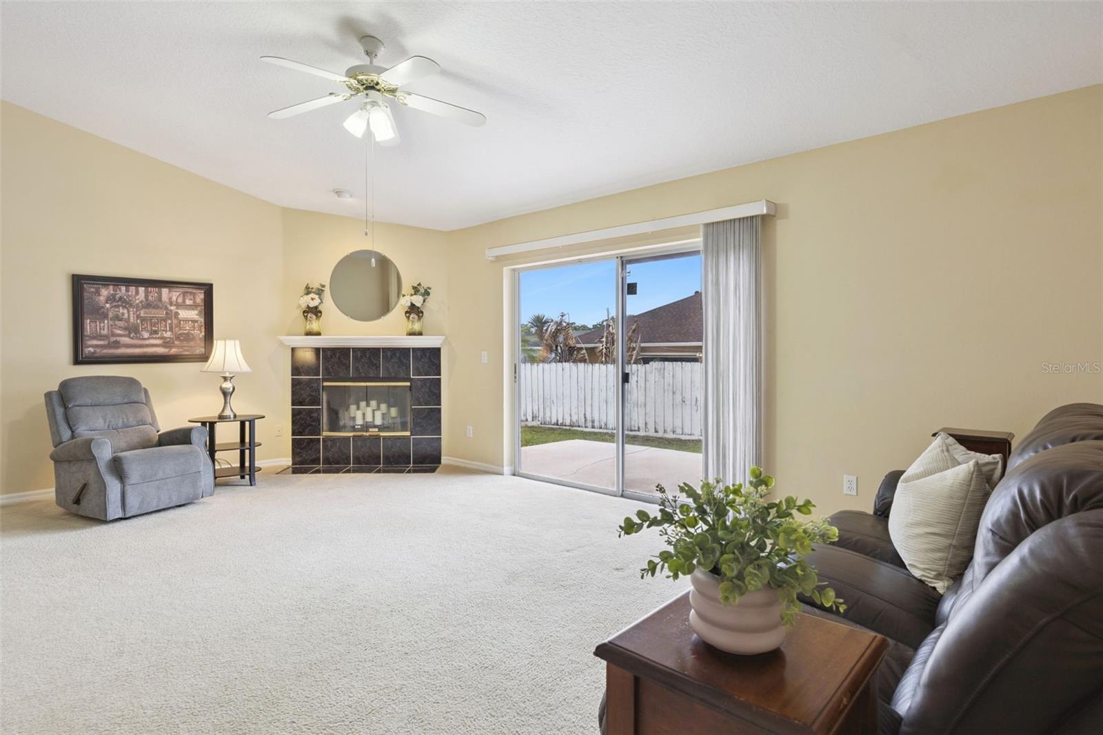 ISLAND POINTE SUB - Residential