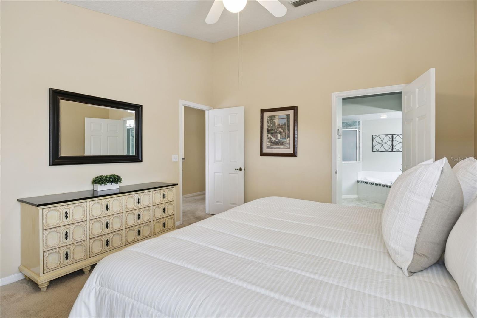 ISLAND POINTE SUB - Residential