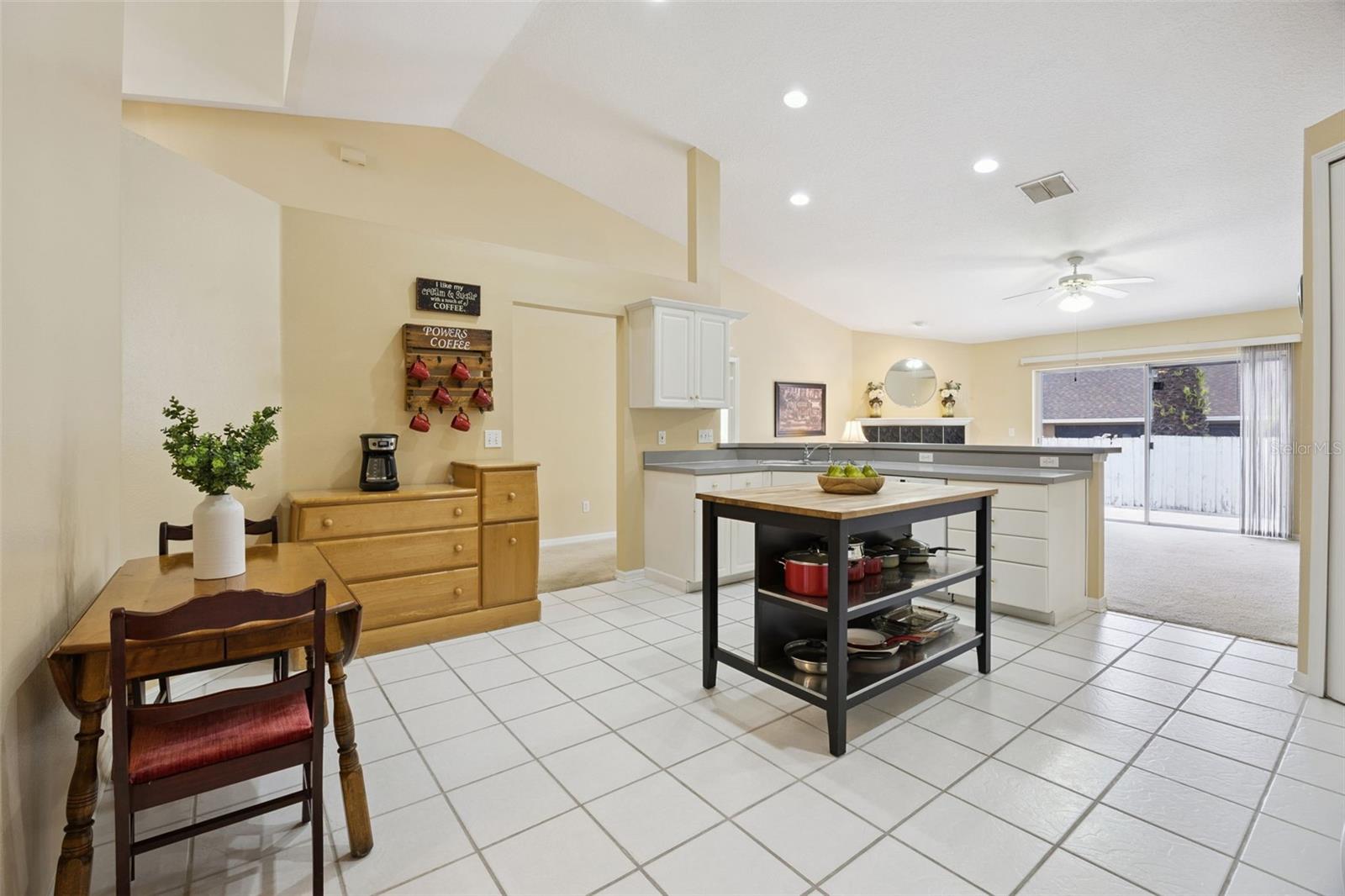 ISLAND POINTE SUB - Residential