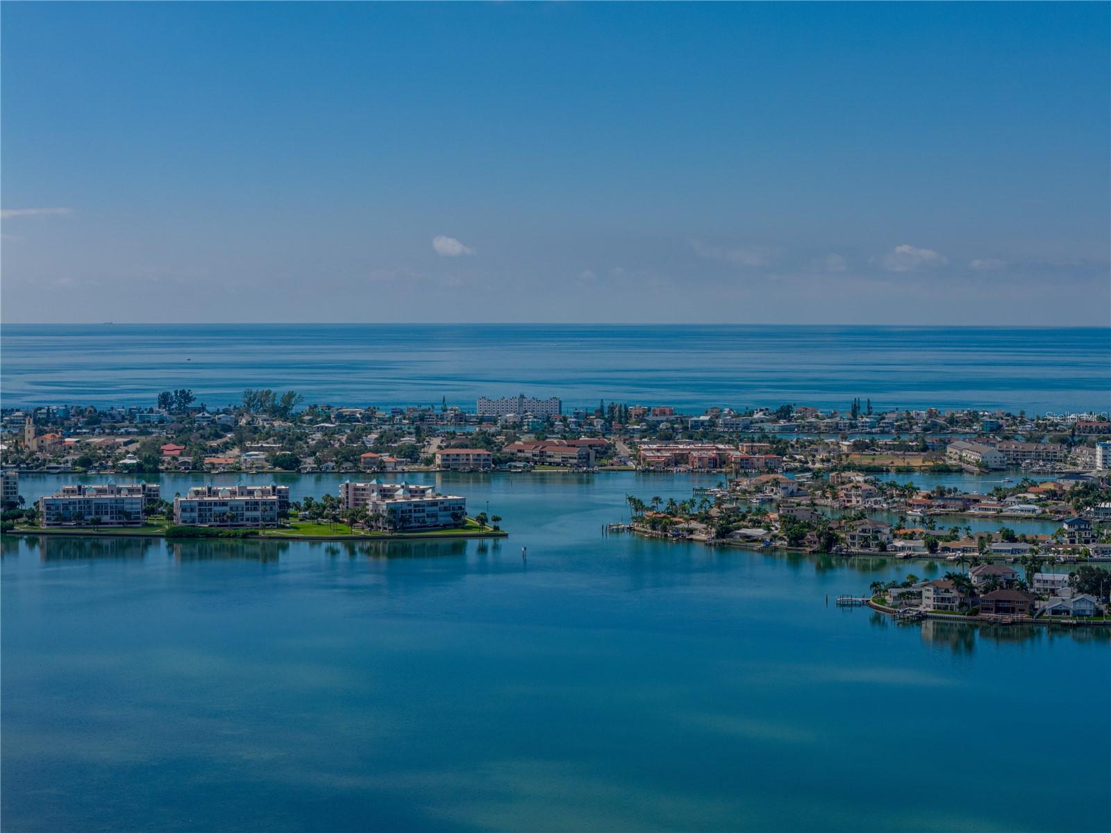 LES CHATEAUX CONDO - Residential