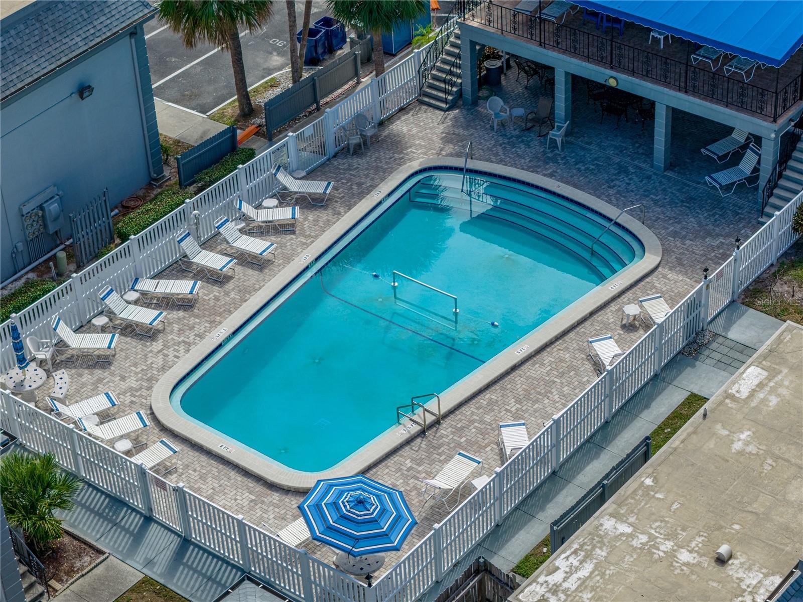 LES CHATEAUX CONDO - Residential