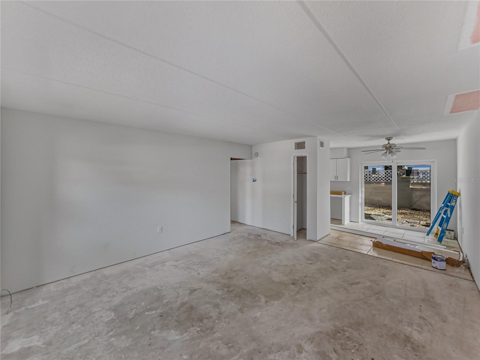 LES CHATEAUX CONDO - Residential