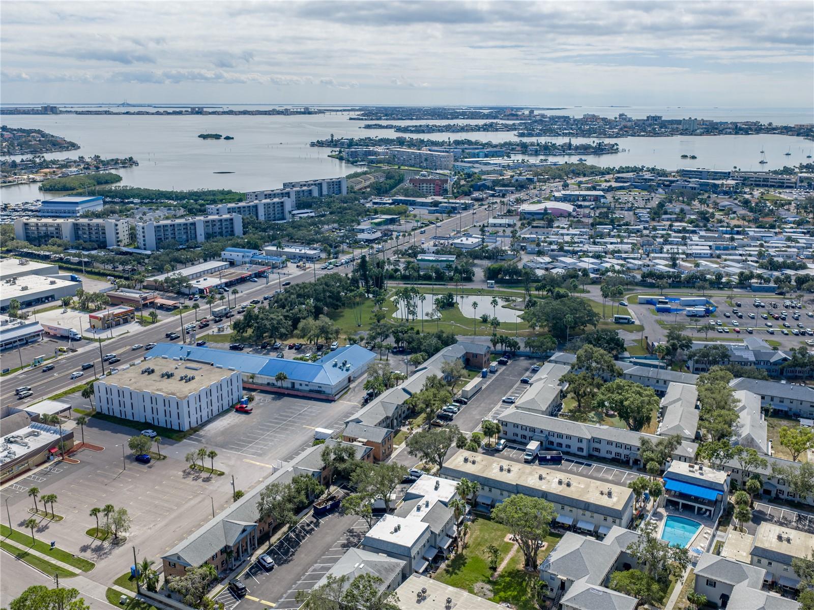 LES CHATEAUX CONDO - Residential