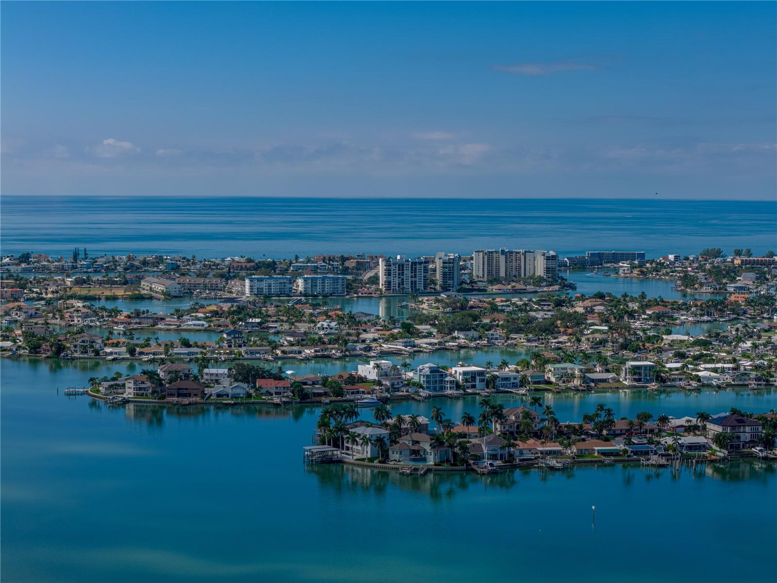 LES CHATEAUX CONDO - Residential